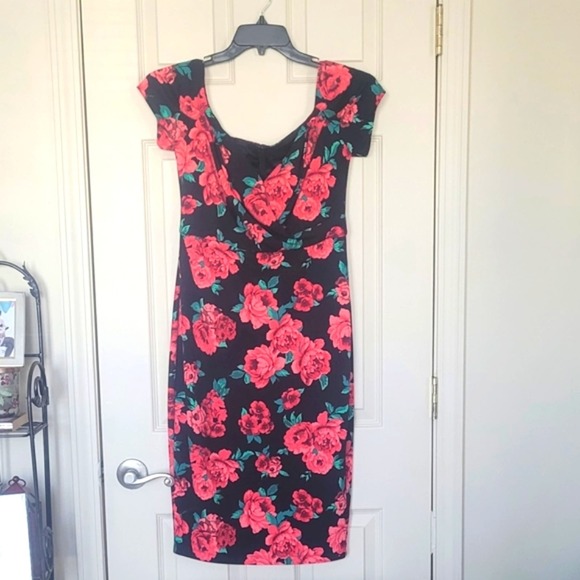 by & by Dresses & Skirts - by & by Bodycon Floral Dress Size 11